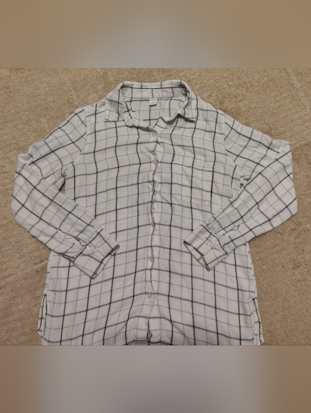 Old Navy Women's Lightweight Viscose White Black Plaid Button Up Shirt Size Med